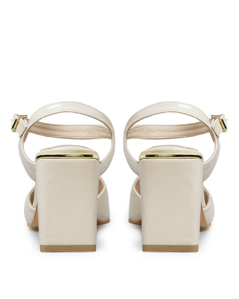 Zapatilla Tacón Latte Punta Picuda 4247